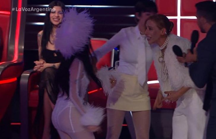 Lali y Juliana Gattas, se picantearon en La Voz Argentina.