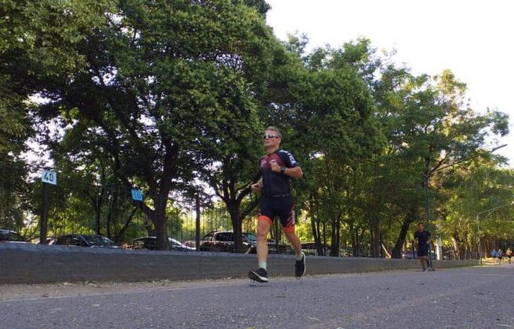 El triatlón en el Parque suma ciclismo, atletismo y natación.