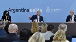 Fernández anunció las medidas de cuidado sanitario.