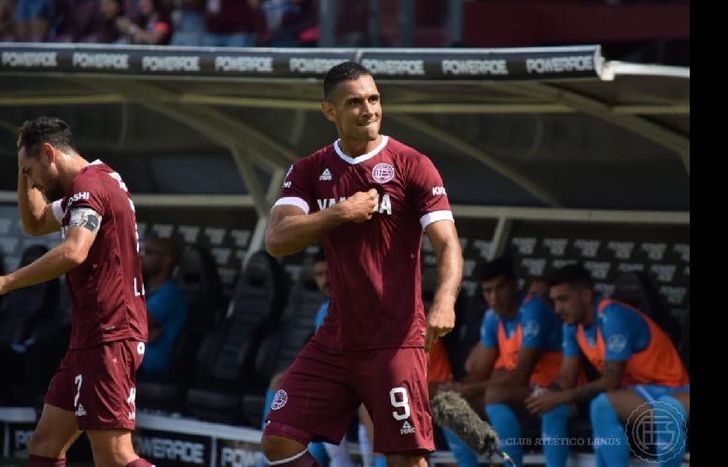 Sand lleva 115 goles y quedó a cinco de alcanzar al máximo goleador de la historia de Lanús.