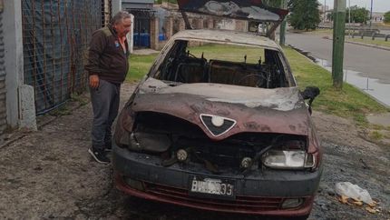 Diario La Unión | Así quedó el auto tras el incendio.