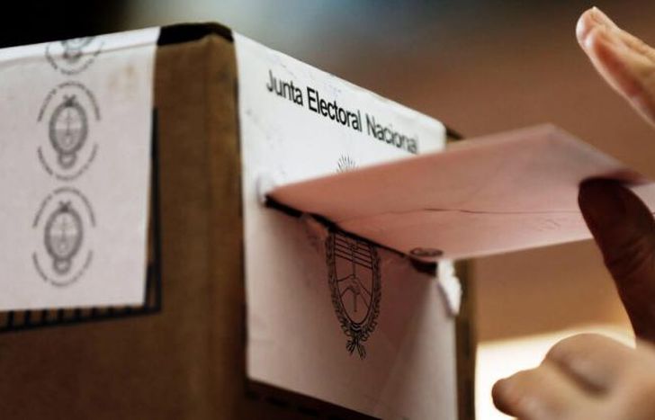 El Gobierno propone postergar las PASO para el 12 de septiembre.