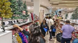 Aseguran que la canasta navideña aumentó 27% con respecto al año pasado Aseguran que la canasta navideña aumentó 27% con respecto al año pasado