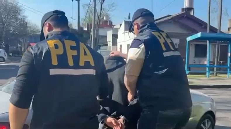 La Polic&iacute;a Federal detuvo al pr&oacute;fugo en Villa Centenario.