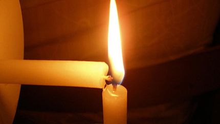 Vecinos de Banfield reclaman que hace 48 horas no tienen luz. Vecinos de Banfield reclaman que hace 48 horas no tienen luz.