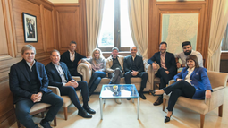 Previa de una sesión clave en la Cámara de Diputados y con Javier Milei de vuelta en Casa Rosada. Previa de una sesión clave en la Cámara de Diputados y con Javier Milei de vuelta en Casa Rosada.