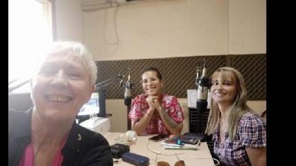A través de la radio FM 107.7.