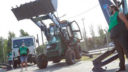 incorporan nueva maquinaria para erradicar basurales cronicos en los barrios