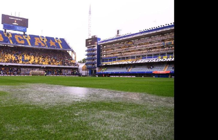 Así estaba la Bombonera minutos antes de la suspensión.