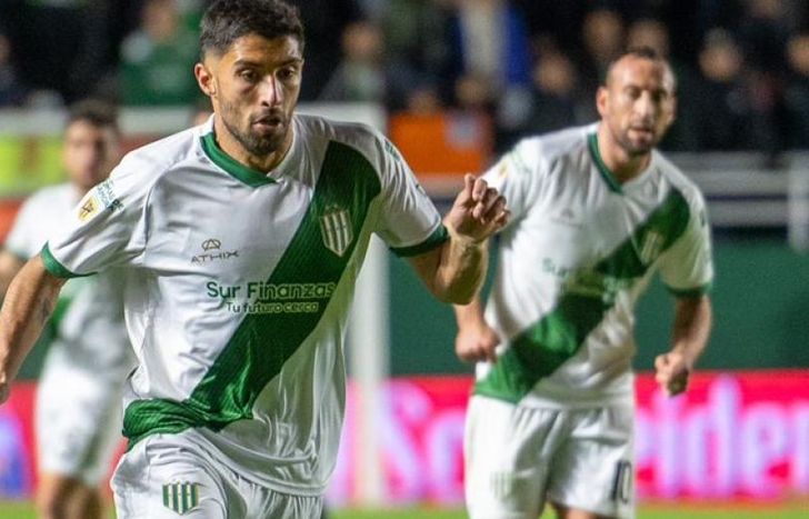 Juan Álvarez disputó 179 partidos con la camiseta de Banfield.