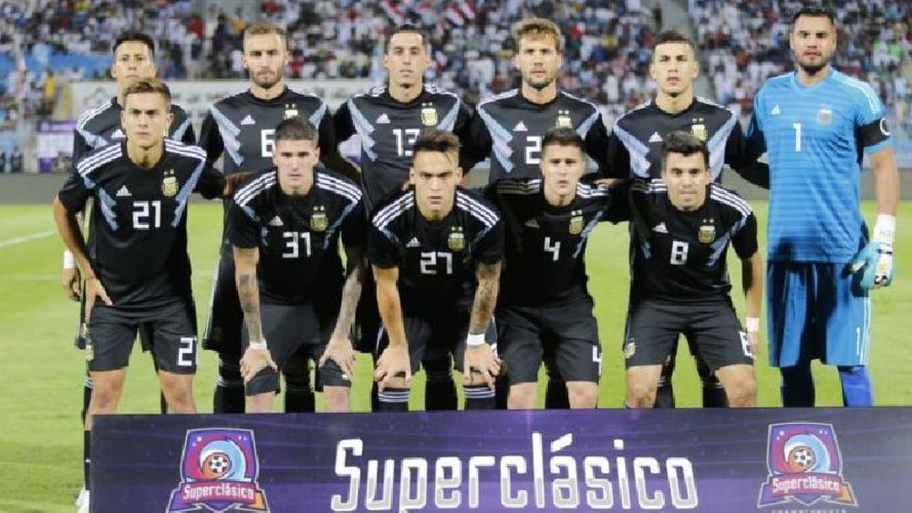 La Selección Argentina bajó un puesto y ocupa la 12° colocación en el ranking divulgado por la FIFA.