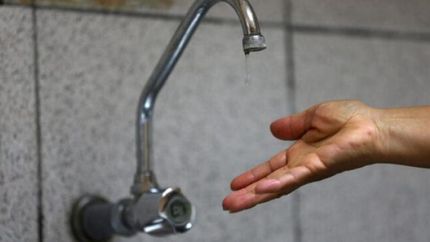 Al abrir la canilla miles de vecinos se encontraron sin agua.