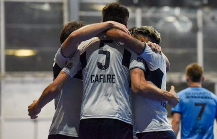 El Lobo pisó fuerte en Lomas de Zamora.