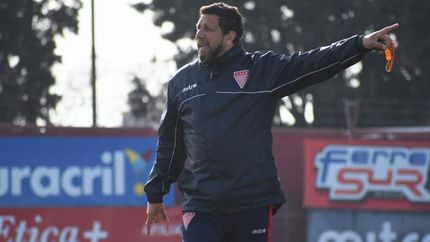 los andes, con problemas para armar el equipo ante acassuso los andes, con problemas para armar el equipo ante acassuso