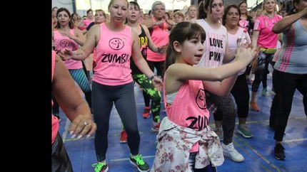 Participaron cientos de vecinas.