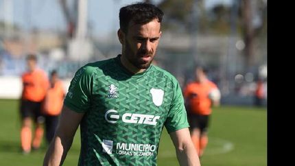 Mientras forma parte de la pretemporada, Defensor Sporting se interesó por lo servicios del 1 de Temperley. Mientras forma parte de la pretemporada, Defensor Sporting se interesó por lo servicios del 1 de Temperley.