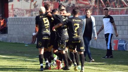 El Tallarín cantó victoria de visitante. El Tallarín cantó victoria de visitante.