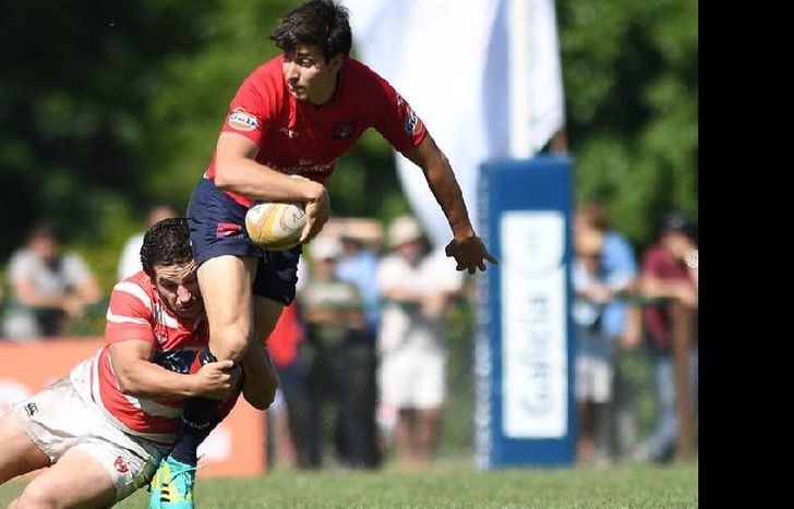 González Amorosino apoyó un try, pero no fue suficiente y Pucará se despidió de las semifinales.