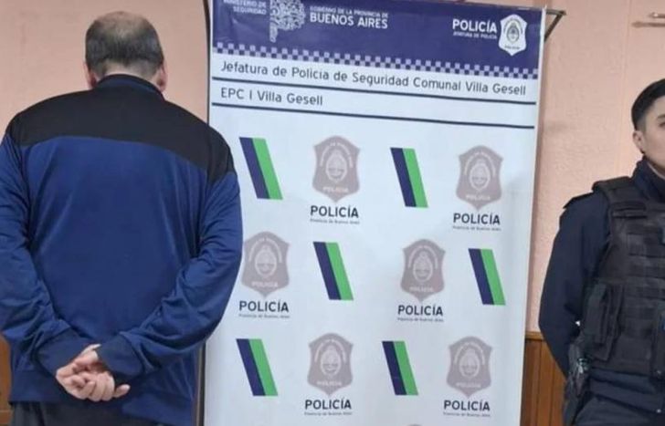 El organizador del torneo fue detenido por filmar a la hija de una jugadora de Temperley en ropa interior.