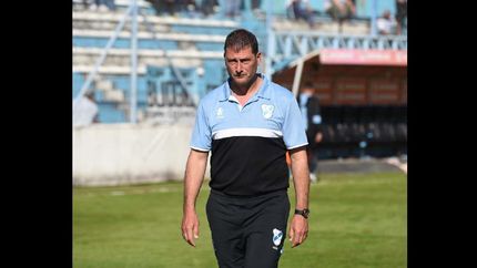 Aldirico comienza a ver el equipo que pretende. Aldirico comienza a ver el equipo que pretende.