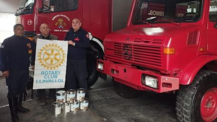 Los bomberos de Llavallol recibieron casi 30 litros de pintura.