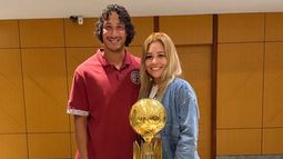 José María Canale, su esposa, y la Recopa Sudamericana.