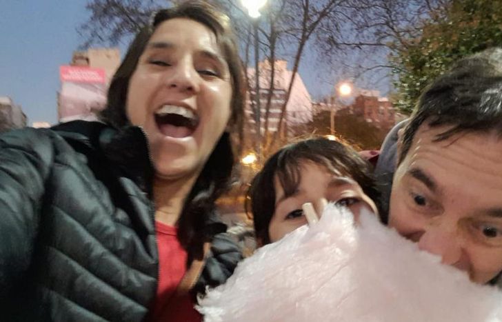 La imagen de uno de sus primeras salidas con la menor que cambió la vida de esta pareja.