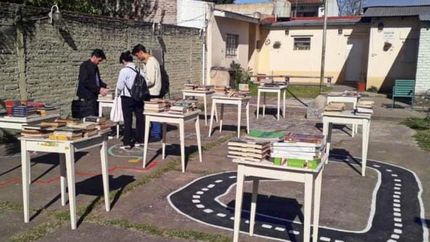 Habrá libros a disposición para que los vecinos puedan llevarse a cambio de un alimento no perecedero