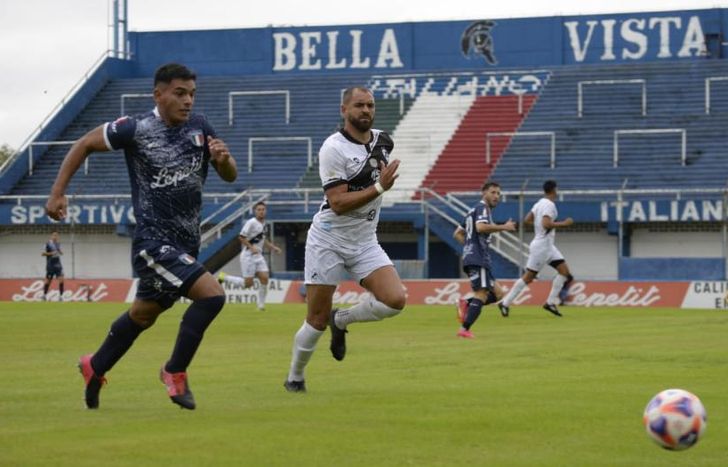 El Tambero no puedo contra el Azzurro, de visitante.