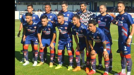 Seis futbolistas no serán tenidos en cuenta para el próximo semestre.