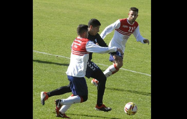 Talleres jugó varios amistosos y Czornomaz probó el equipo.