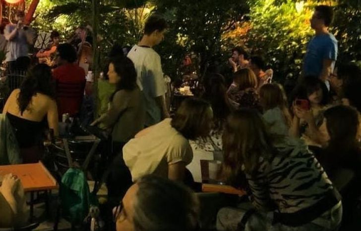 Un evento al aire libre para disfrutar del arte.