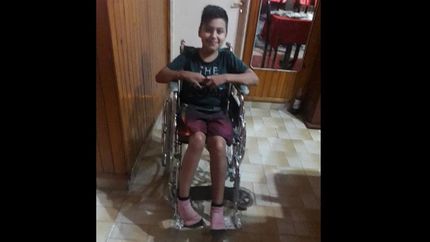 lomas: thiago necesita una protesis con urgencia