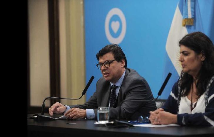 el gobierno busca contener la propagación de la enfermedad.