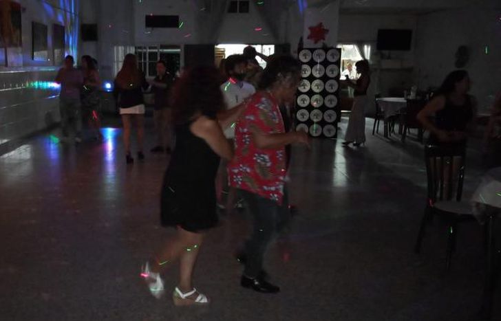 Clase y baile todos los lunes a las 21.