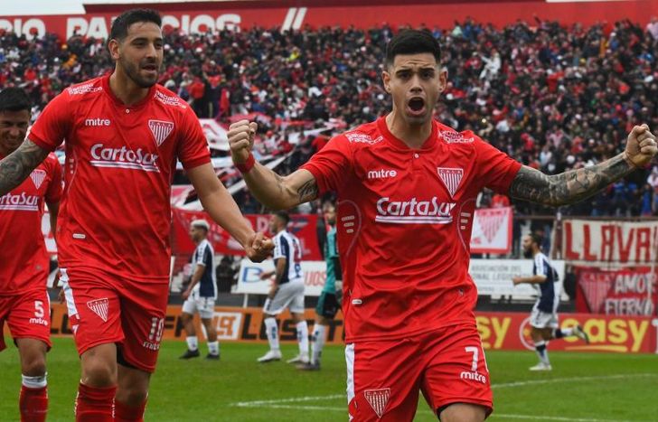 Grito de gol tras convertir de tiro libre.