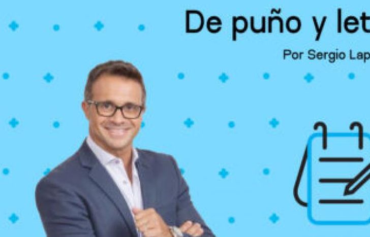 El periodista comparte historias.