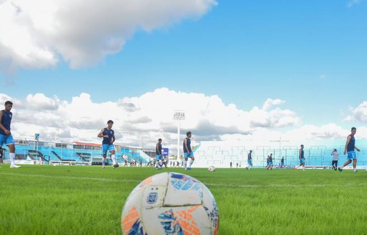 El canal informa sobre el fútbol y las actividades del club.