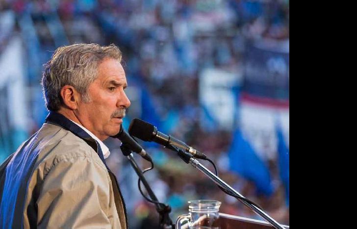 Solá criticó la política económica del Gobierno nacional.