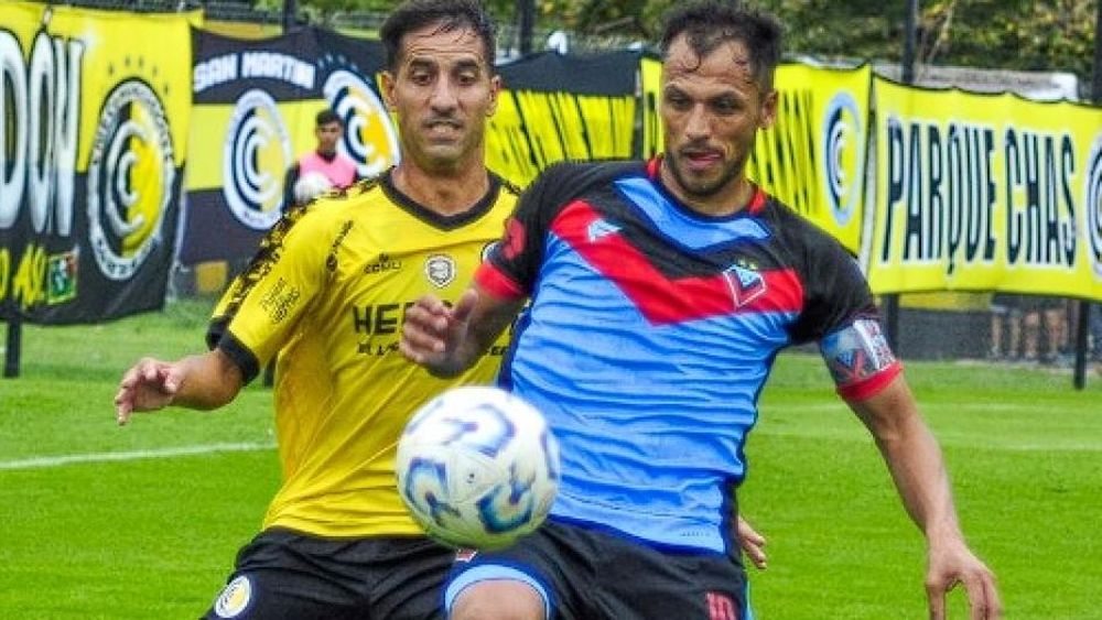 Brown de Adrogué y Comunicaciones se enfrentan en un encuentro clave.