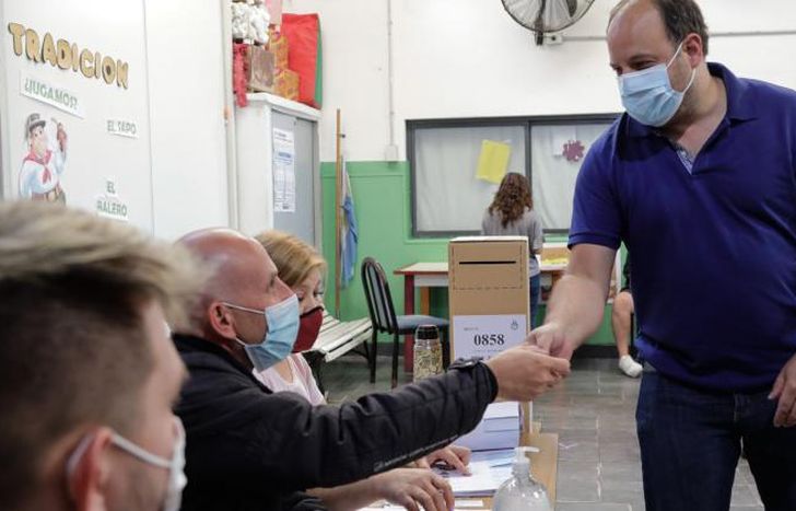 Ortega Soler votó en el Jardín de Infantes Rincón Feliz Nº1.