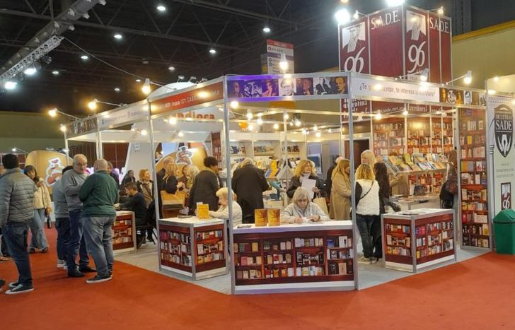 El domingo la filial lomense estará presentando parte de las obras de Cortázar por su relación con Banfield.