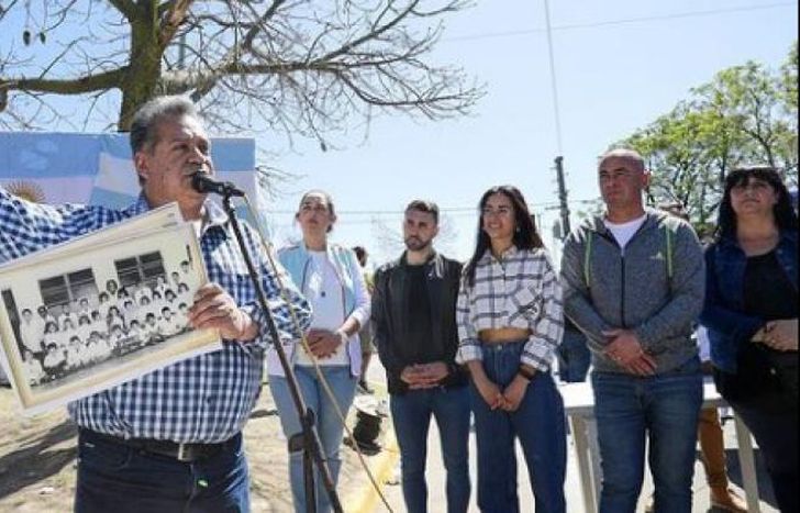 Un homenaje muy sentido en Lomas.