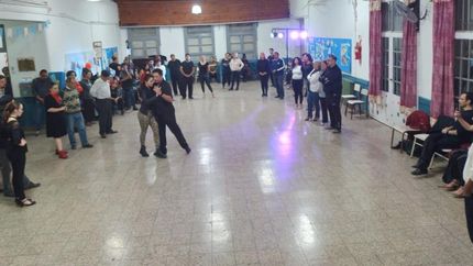 En la escuela ubicada en Hipolito Yrigoyen 10335, Temperley.