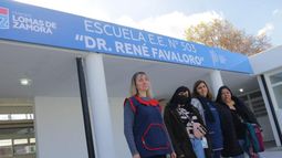 Directivos, docentes y familias vienen supervisando los trabajos en el lugar.
