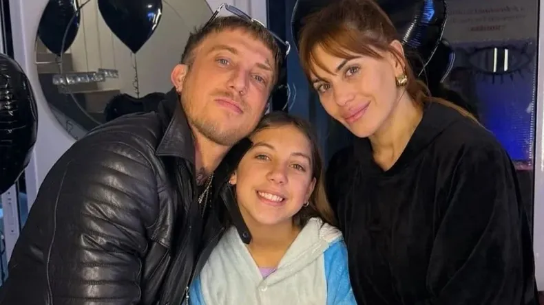 Valeria Aquino con El Polaco y la hija de ambos. 