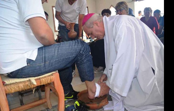 La ceremonia fue encabezada por el Obispo de Lomas, Monseñor Jorge Lugones.