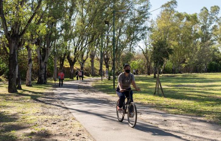 Vecinas y vecinos pueden hacer actividad física.
