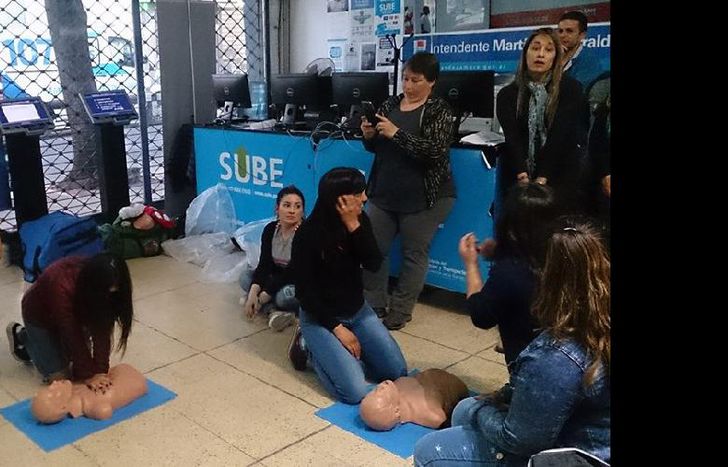 lA CAPACITACIÓN se da en las delegaciones, clubes y centros culturales de los distintos barrios.