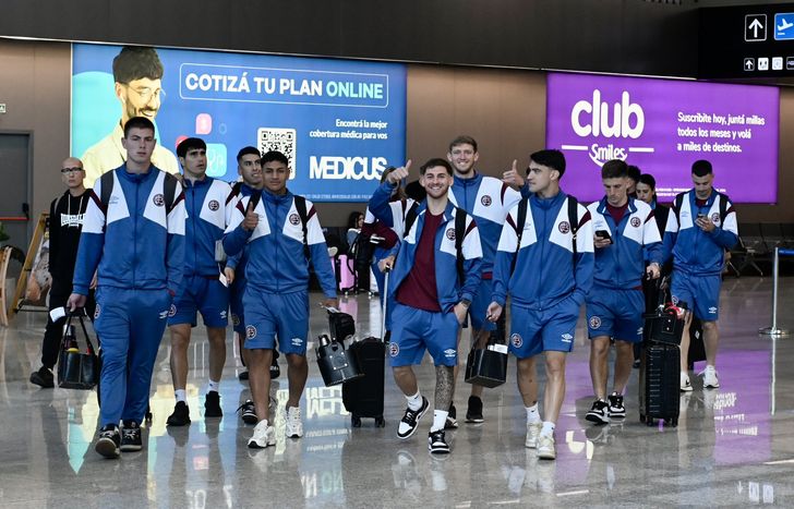 El plantel de Lanús, con la cabeza en la final de la Sudamericana.